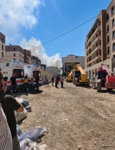 Malatya’da konteyner kent alevlere teslim oldu