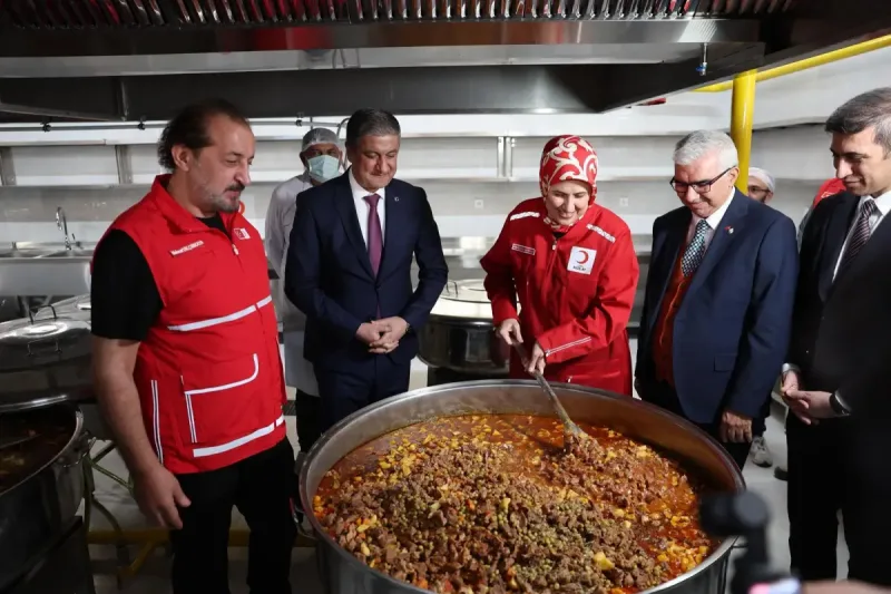 Kızılay’dan Türkiye ve dünyaya uzanan dayanışma ağı